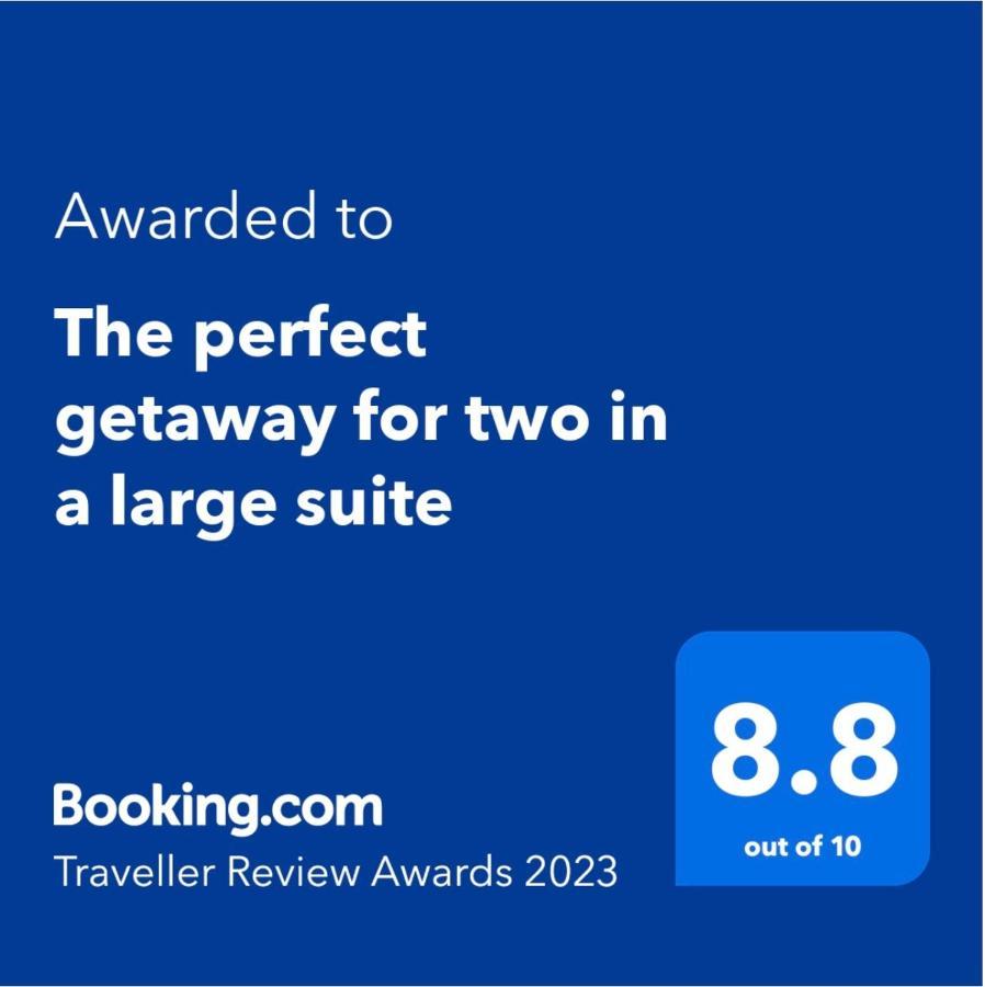 The Perfect Getaway For Two In A Large Suite Whanganui Zewnętrze zdjęcie